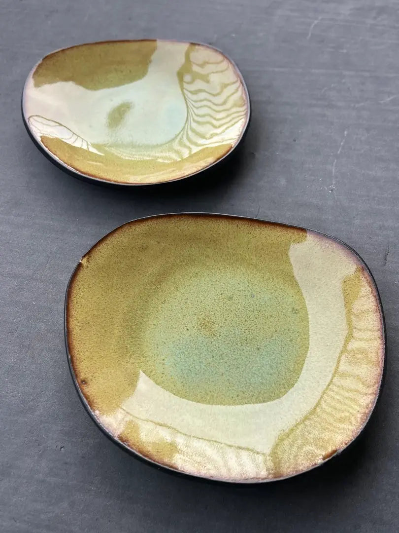 HANA KARIM Slovenian pottery dish 2 pieces set [Limitable size] | Hana Karim スロベニア陶器皿 2枚セット【極小サイズ】