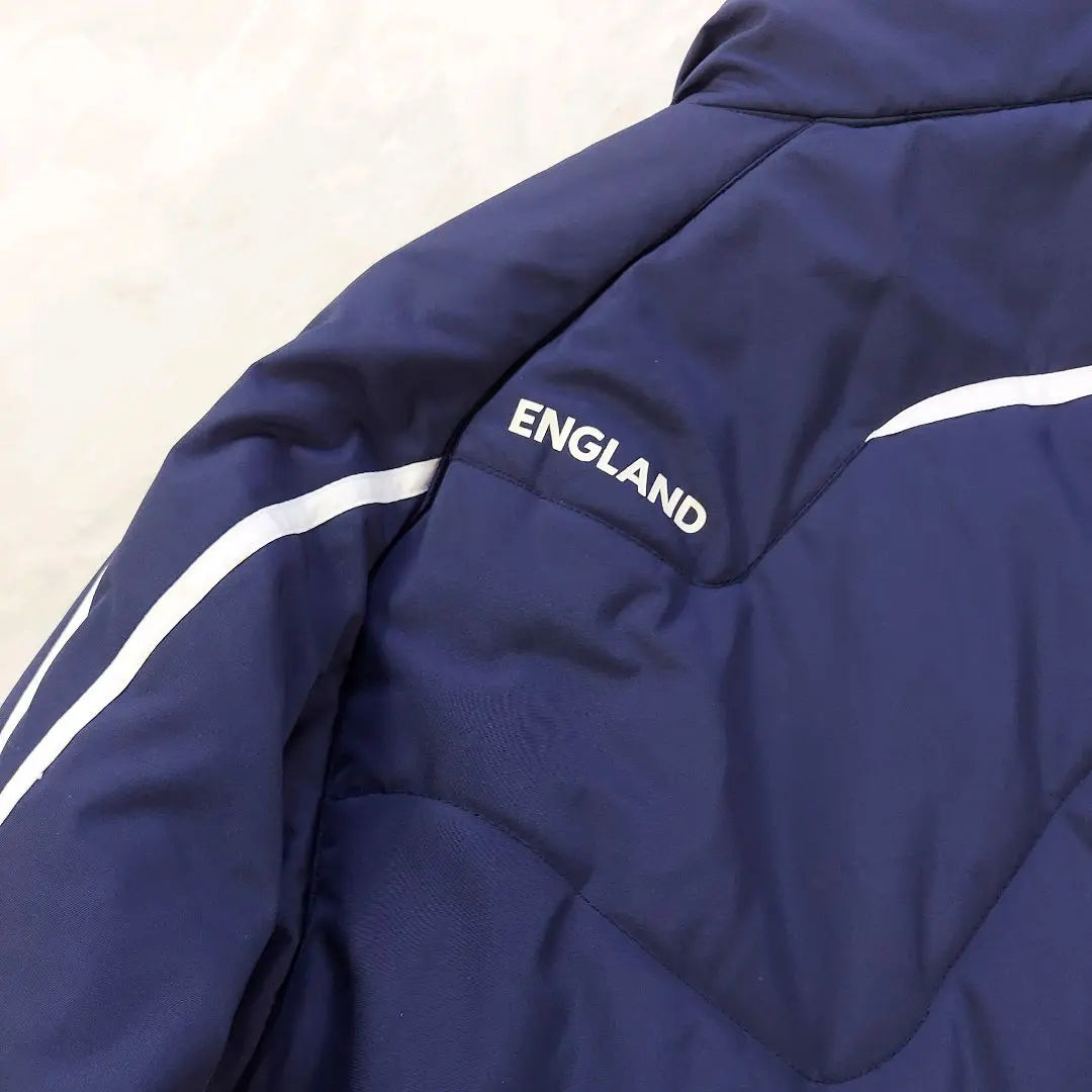 Fondo UMBRO Ambridand National Bench Court Soccer XL | UMBRO アンブロ イングランド代表 ベンチコート サッカー XL 中綿