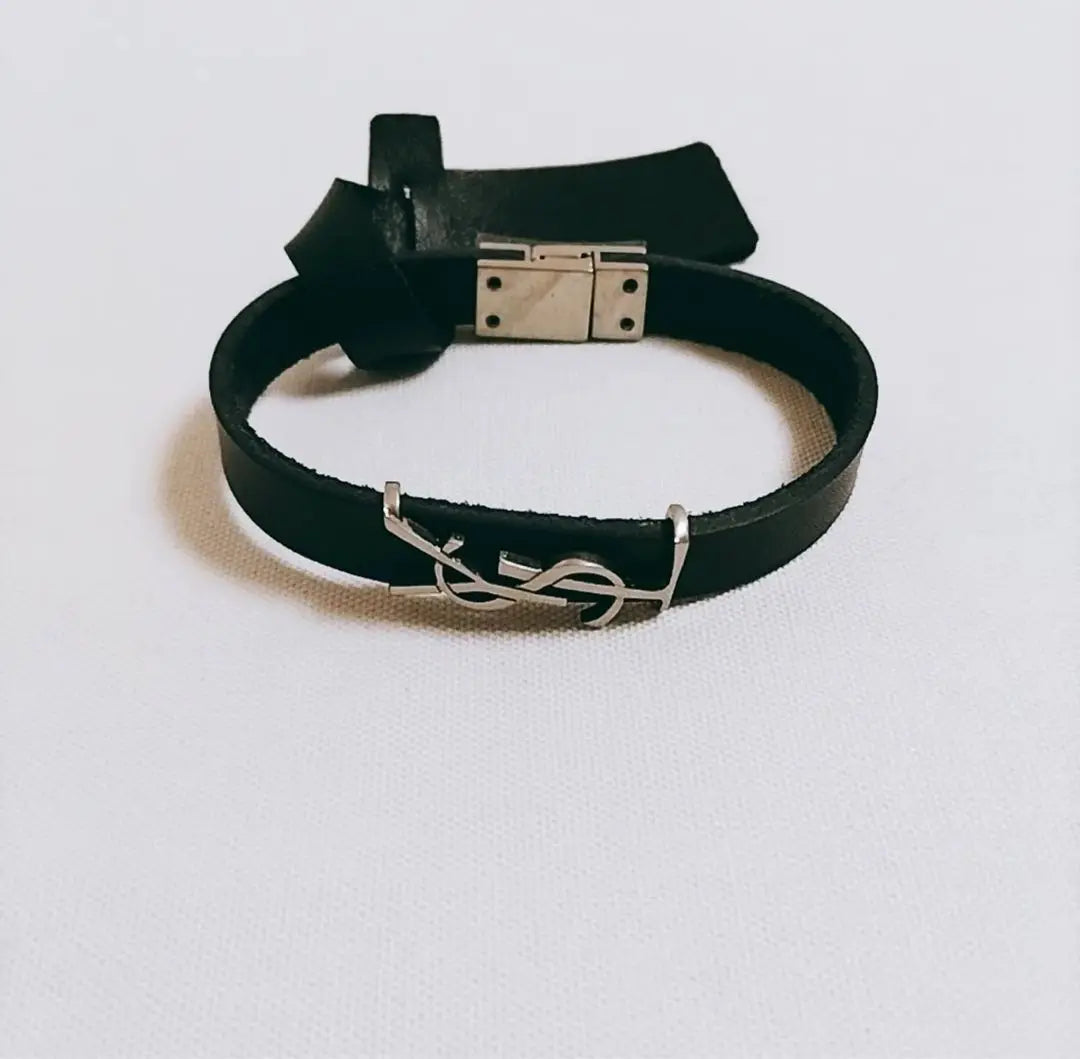 SAINT LAURENT Black leather belt with YSL logo