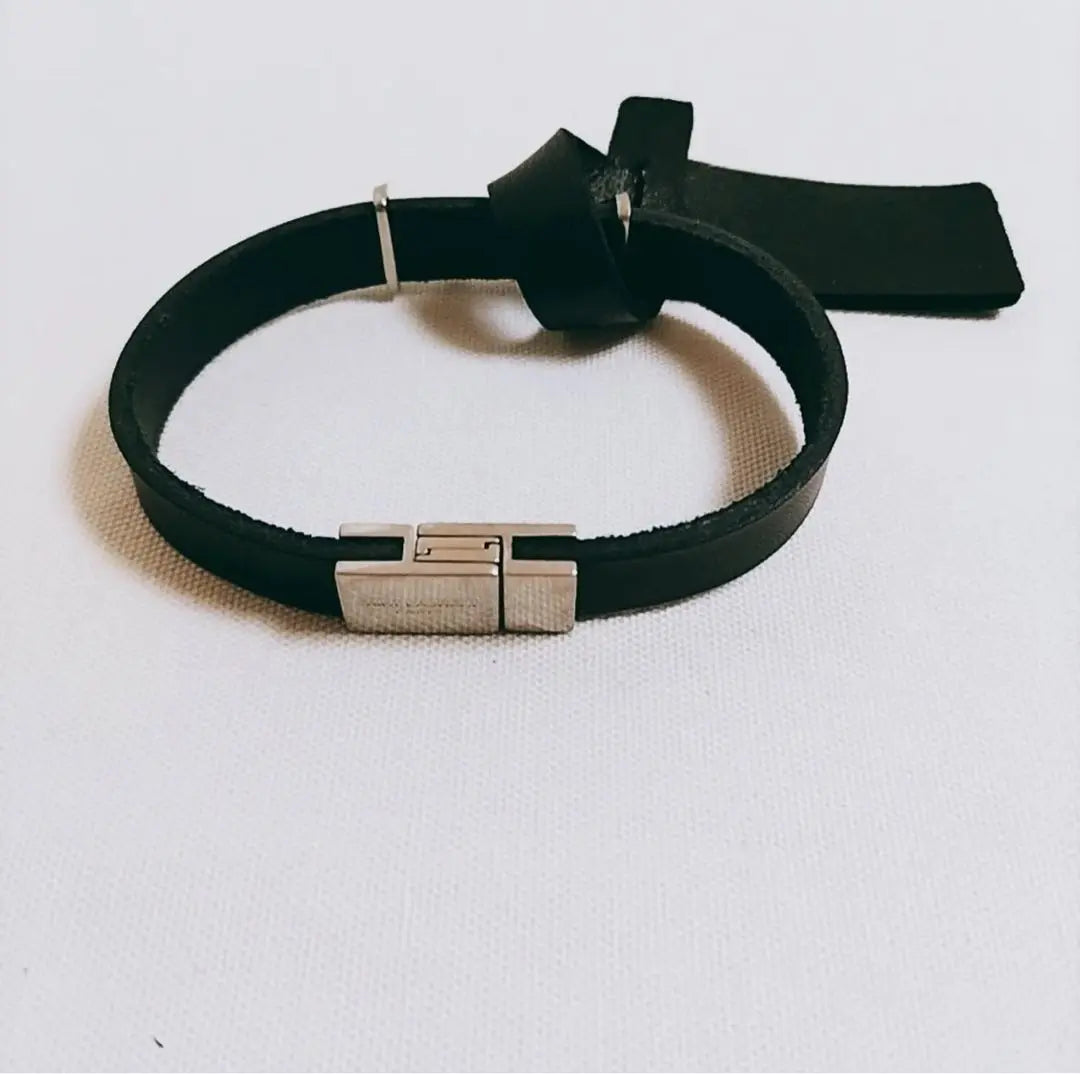 SAINT LAURENT Black leather belt with YSL logo