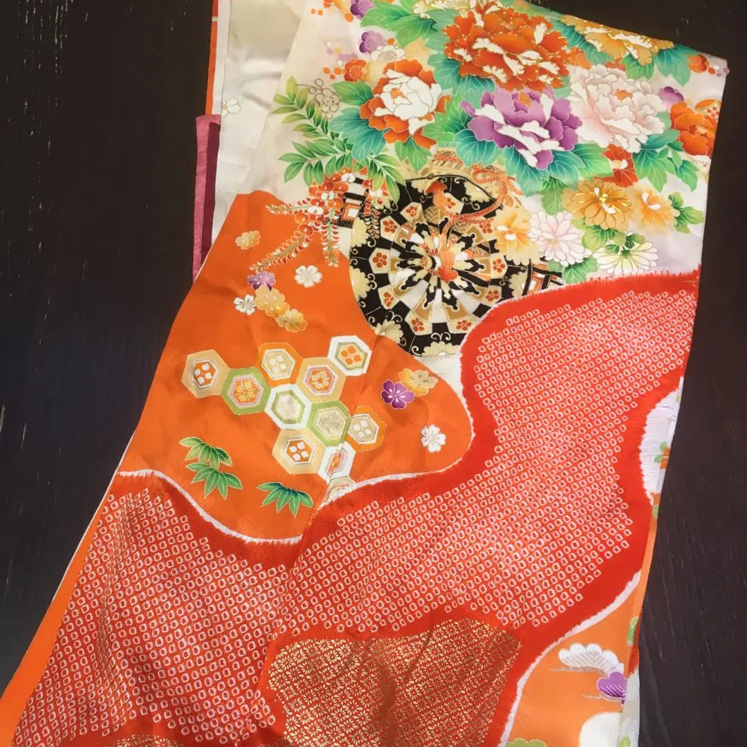 Venta al por mayor de kimonos: 6 furisode de seda, material de remake