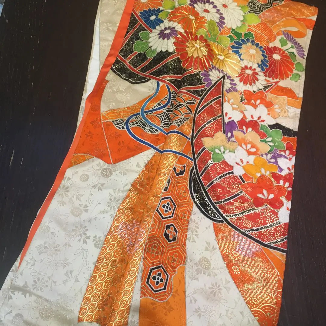 Kimono bulk sale - 6 silk furisode, remake material