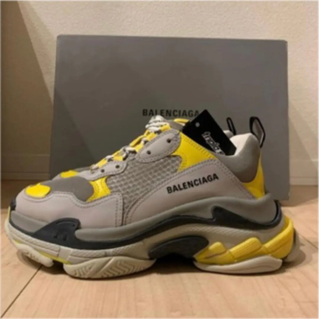 Valenciaga Triple S 40 Seguramente todos los accesorios originales están disponibles | バレンシアガ トリプルS 40 確実正規品 付属品全てあり