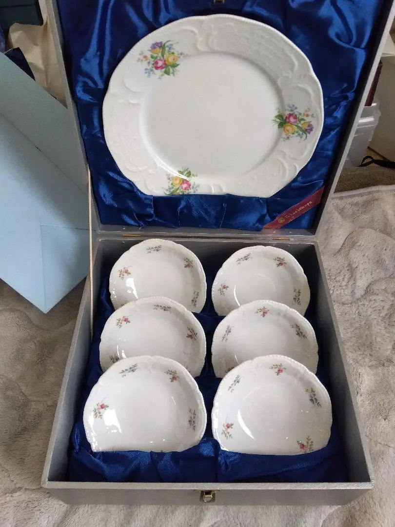 ROSENTHAL Floral Ceramic Tableware Set