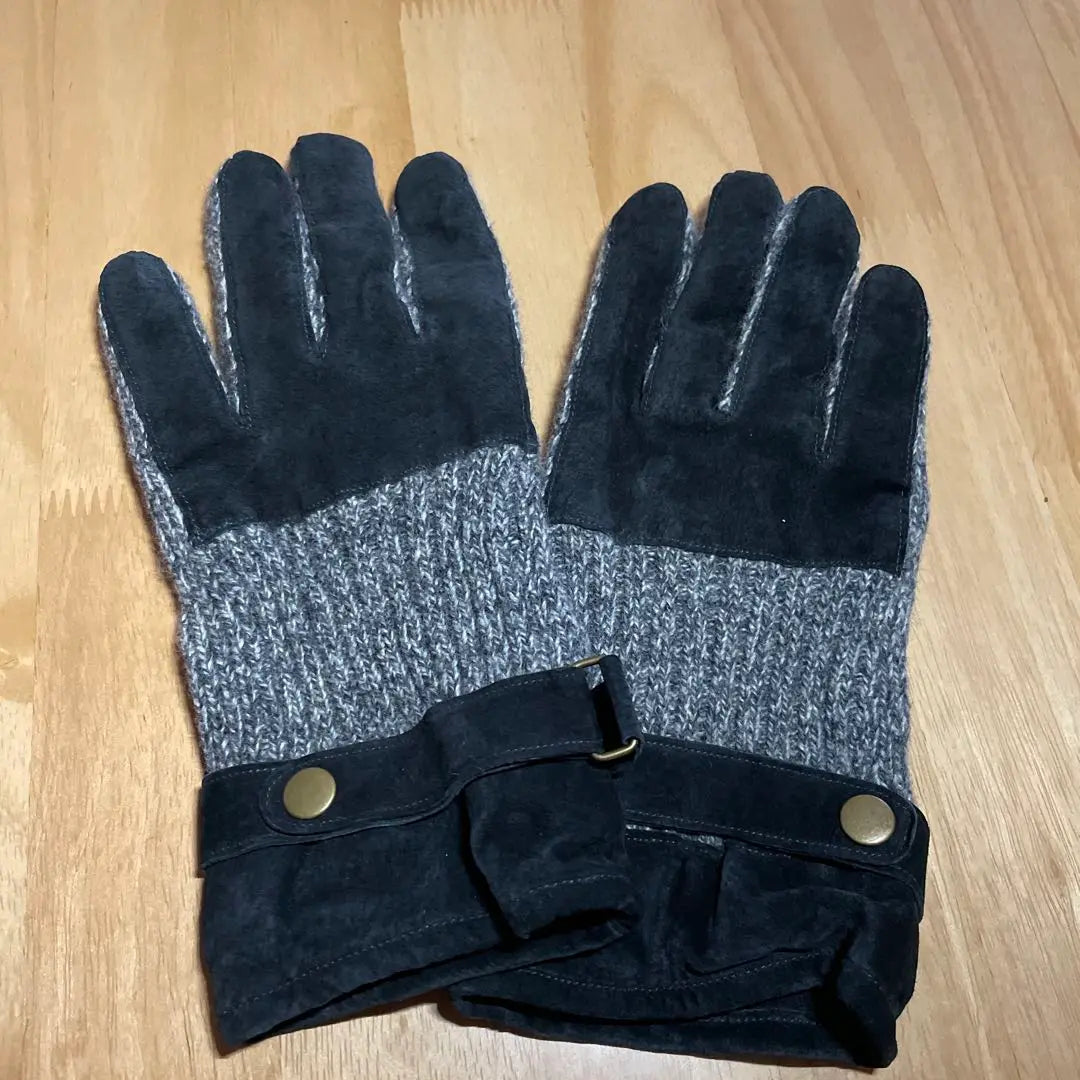 Price reduced again, unused ♡ Asher HL gloves