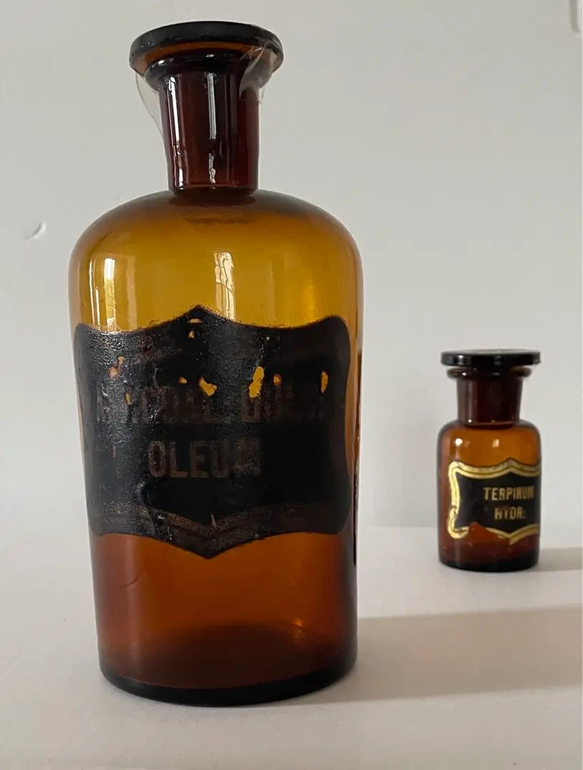 [Sold out SALE] [Genuine] Antique medicine bottle, glass bottle, purchased in Paris, super rare genuine article