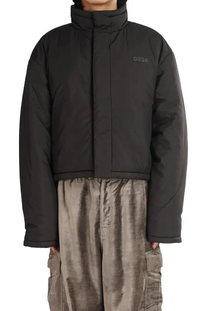 032c ''TEAM'' TAG CROPPED PUFFER JACKET