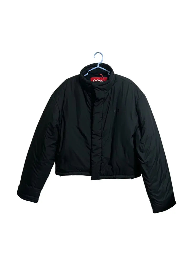 032c ''TEAM'' TAG CROPPED PUFFER JACKET