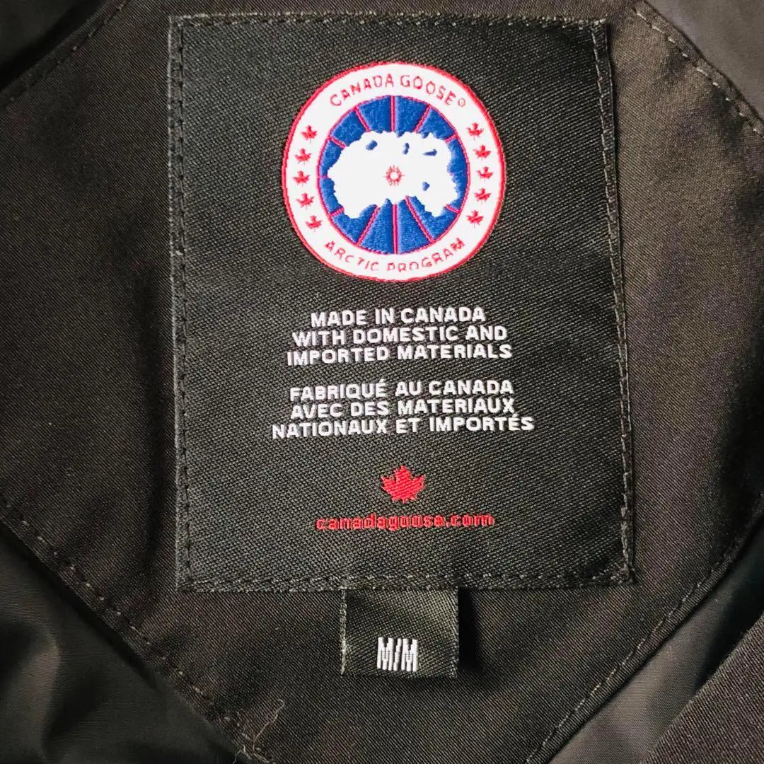 [Good condition] Canada Goose Down Jacket, M Size, Black 4080M