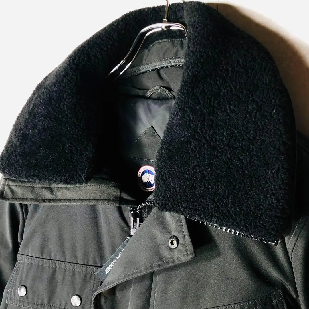 [Good condition] Canada Goose Down Jacket, M Size, Black 4080M