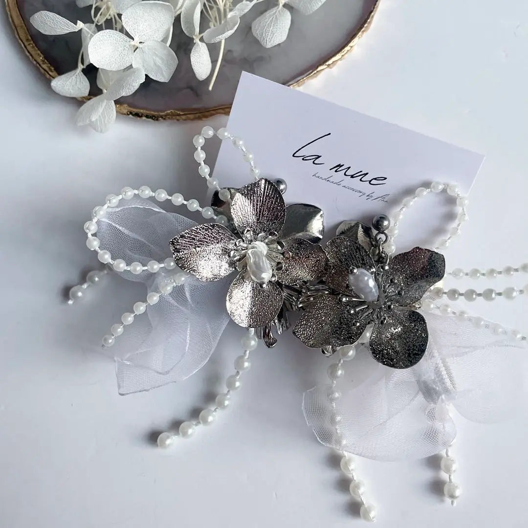 ❸ Handmade earrings metal flower large pearl chiffon lace earrings | ❸ハンドメイドピアス メタルフラワー 大ぶり パール シフォンレース イヤリング