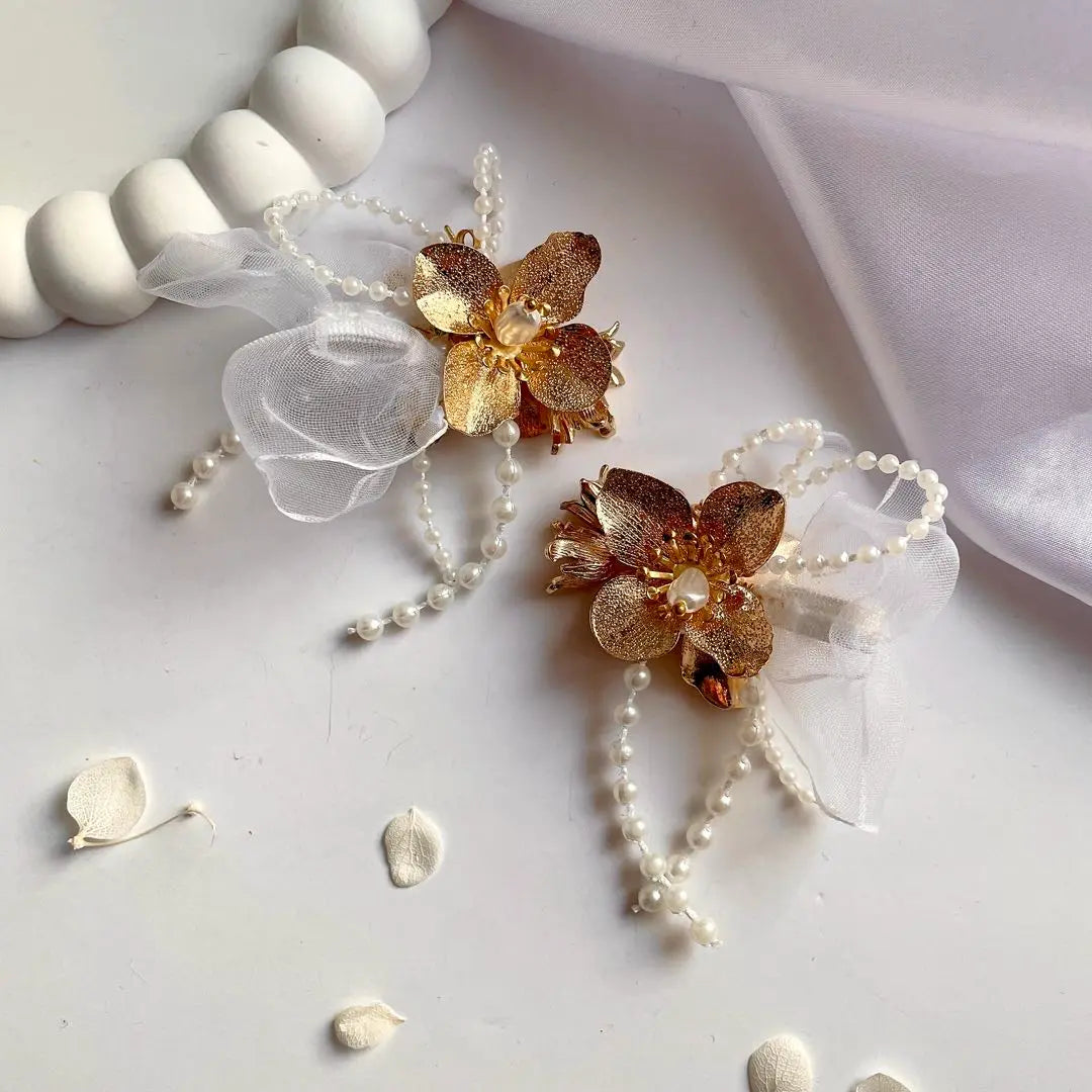 ❸ Handmade earrings metal flower large pearl chiffon lace earrings | ❸ハンドメイドピアス メタルフラワー 大ぶり パール シフォンレース イヤリング