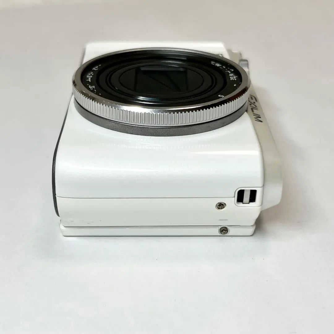 CASIO Casio EXILIM EX-ZR1300 Digital camera White White