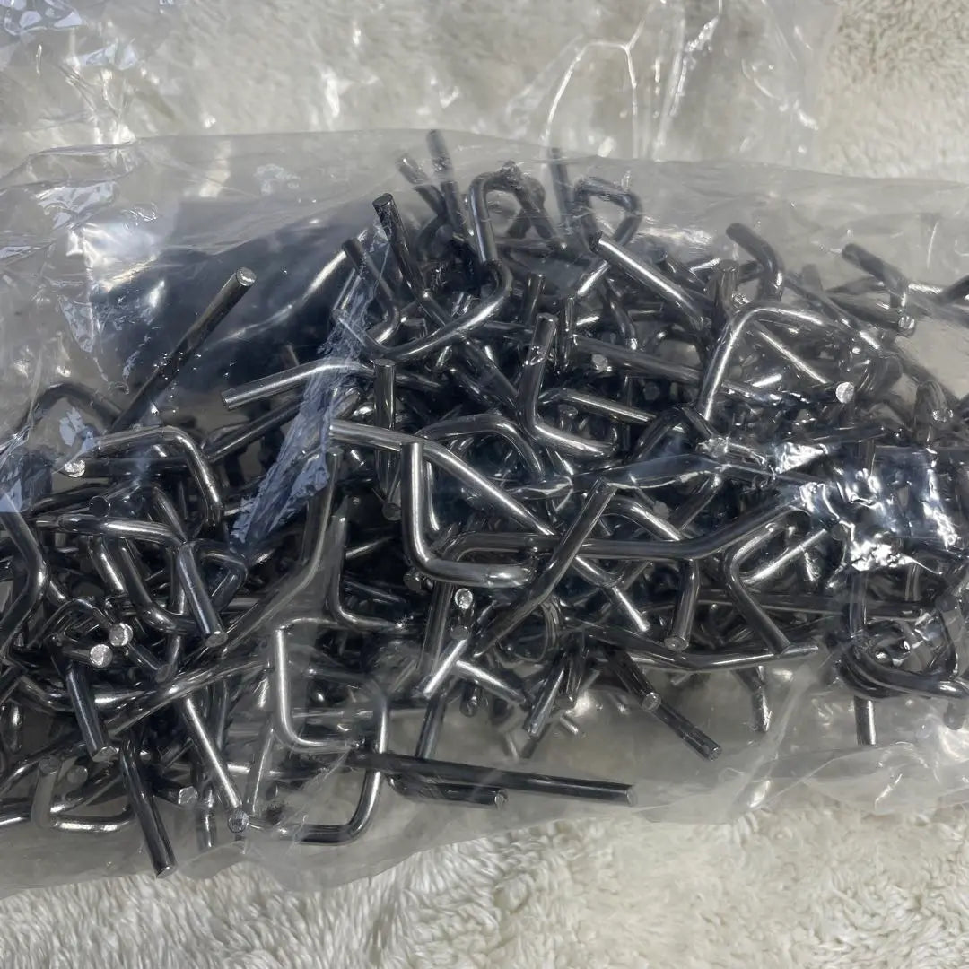 100 pcs pegboard wall hooks store display hooks with anti-slip