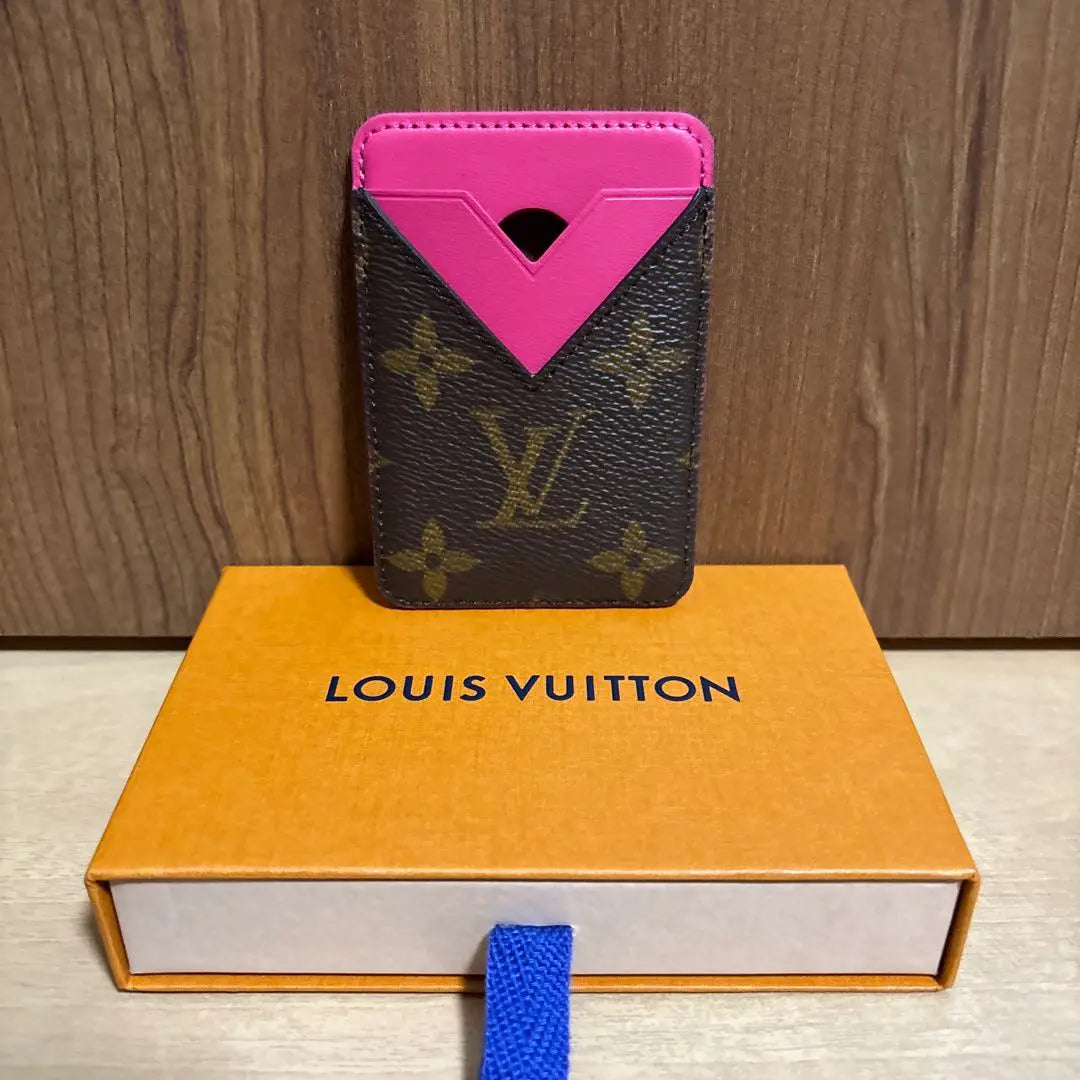 [Louis Vuitton] Imán de culto de Porto