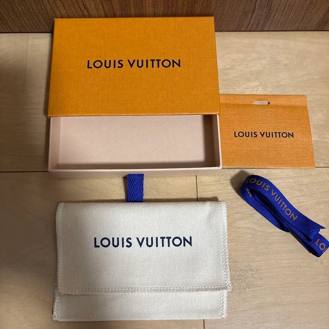 [Louis Vuitton] Imán de culto de Porto