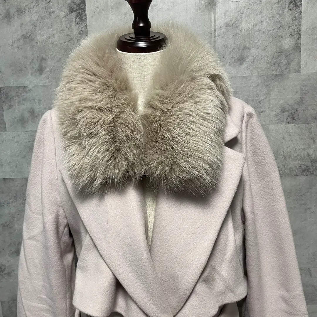 Appweiser Riche long coat with fur collar, pale pink, with belt