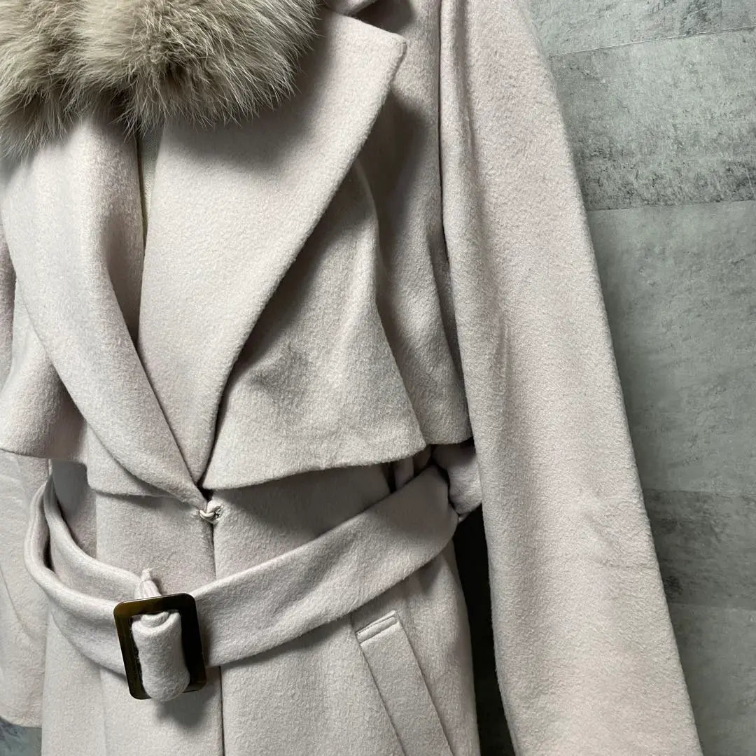 Appweiser Riche long coat with fur collar, pale pink, with belt