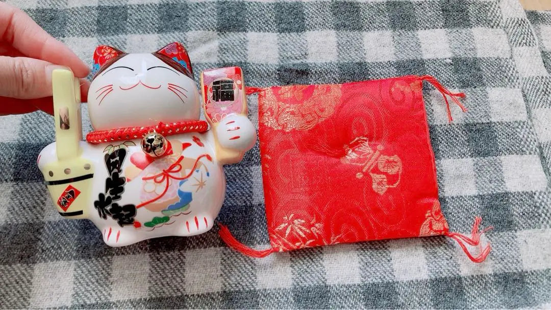 Viene con un cojín Fūshū Mizuki Lucky Cat Piggy Bank Adorno interior Objeto que mejora la suerte financiera