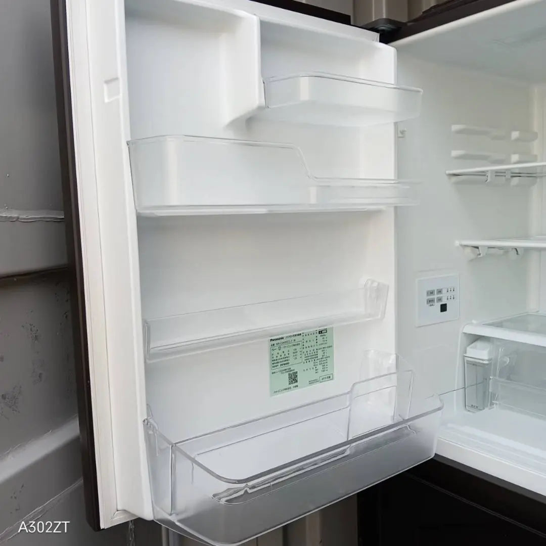 Shipping installation Free Panasonic Automatic refrigerator with automatic ice making function 335L | 送料設置無料　Panasonic自動製氷機能付き大型冷蔵庫　335L