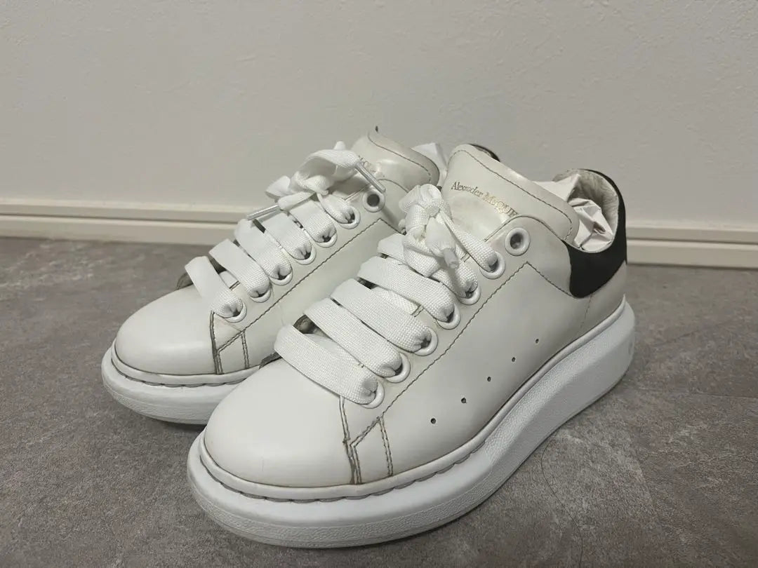 [Sale] Alexander McQueen Oversized Sneakers 23cm