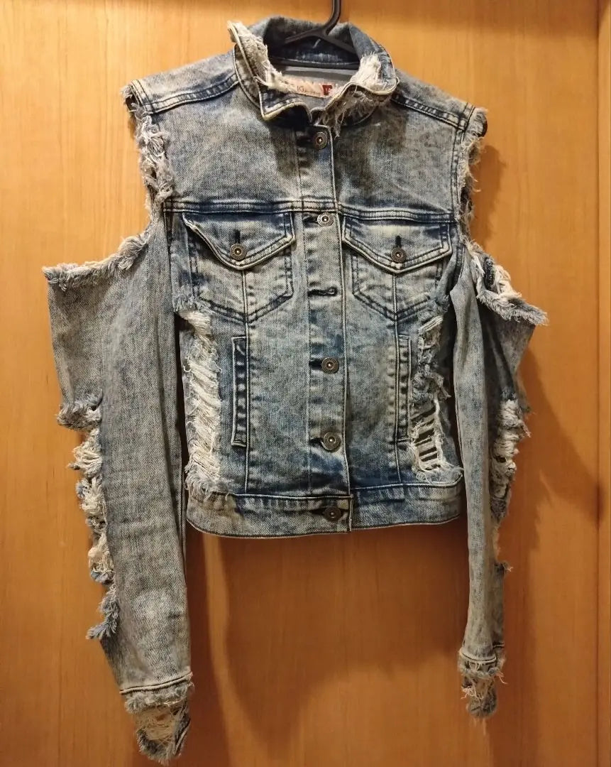 GJG❤️ Open shoulder damage denim jacket | GJG❤️オープンショルダーダメージデニムジャケット