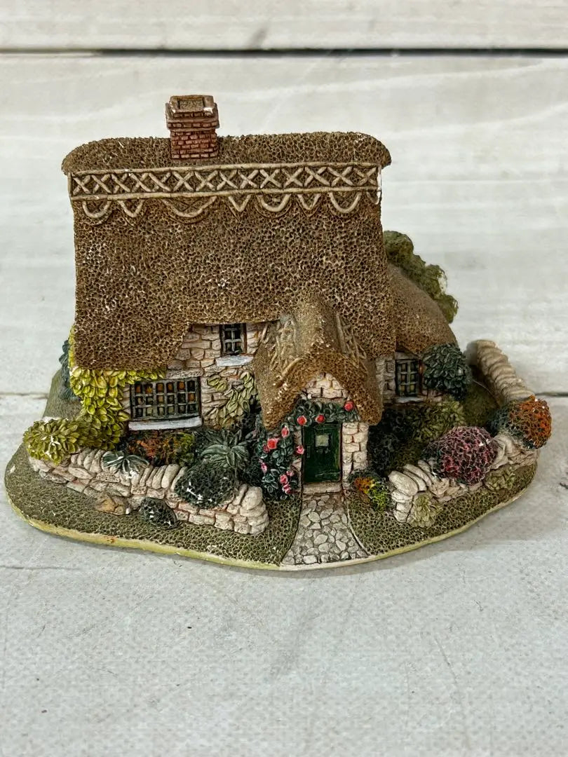 [Lilypat Lane] Casa en miniatura fabricada en el Reino Unido