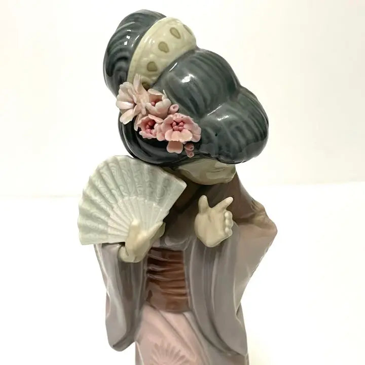 Lladro LLADRO Geisha Abanico Crisantemo Muñeca Japonesa Muñeca Cerámica