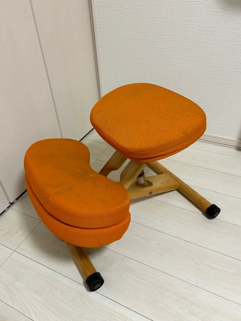 Miyatake Seisakusho proportion chair kids orange