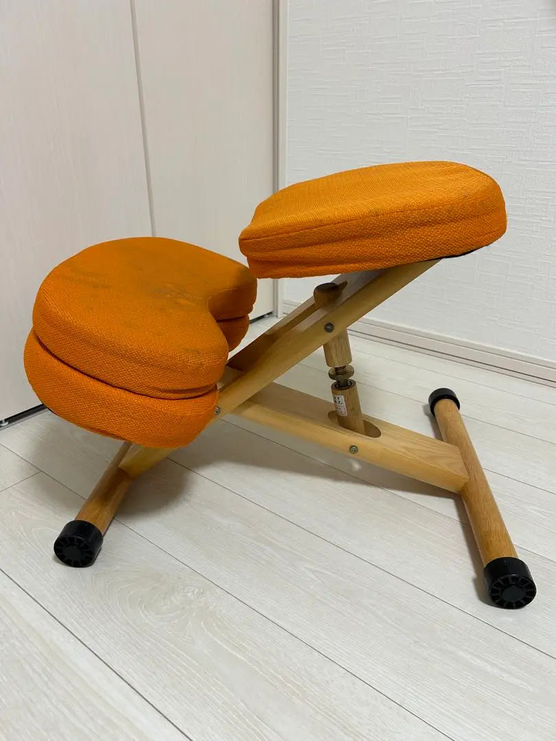 Miyatake Seisakusho proportion chair kids orange