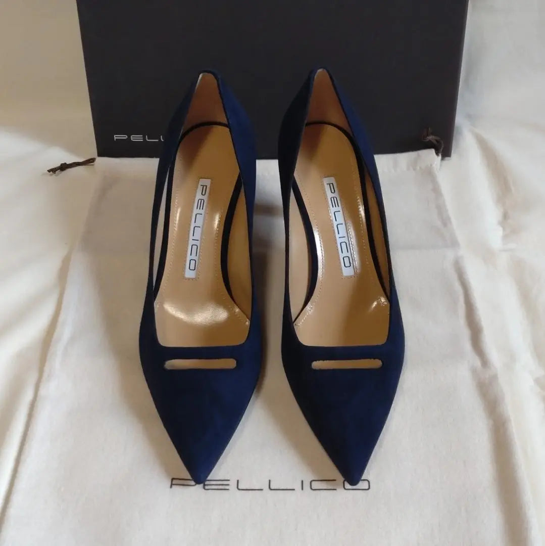 Regular price 68,200 New Perryco Classic ANIMA Anelli Pumps 23.5