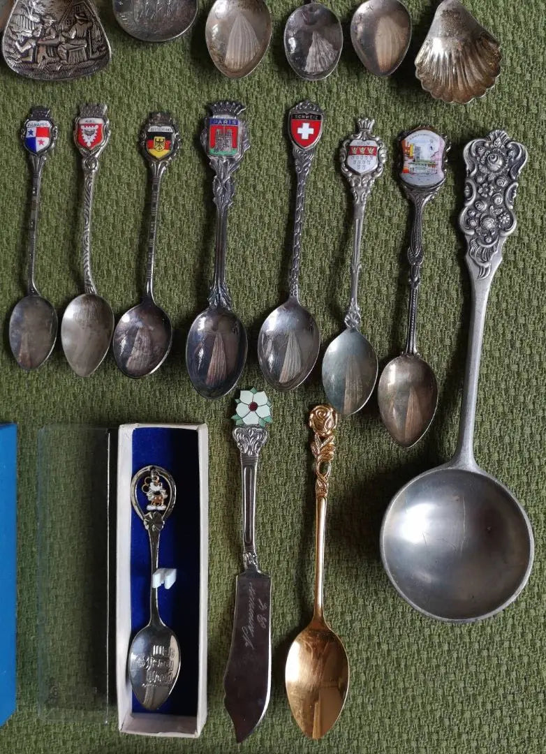 Cucharas antiguas de plata, exquisitas, de estilo británico, alemán y mundial, 50 piezas