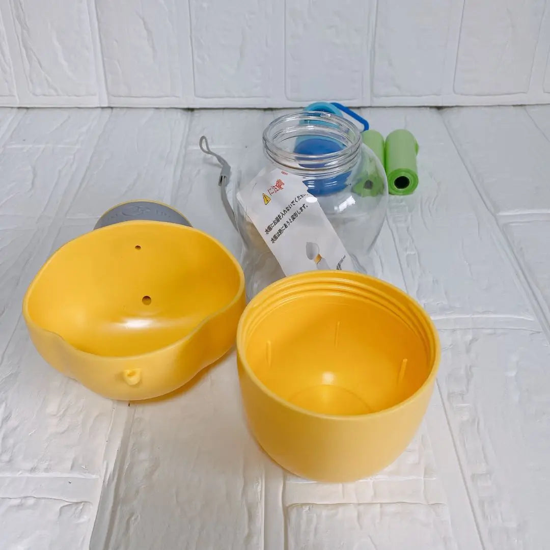 Dogs, water drinking, feeding, easy and convenient, walks, water, feeding, yellow, with etiquette bag