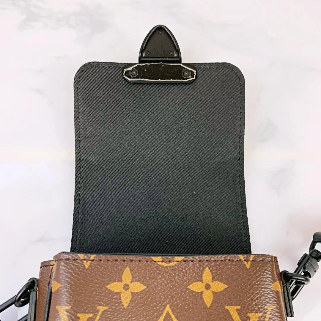 [Excelente estado] Cartera vertical portátil Louis Vuitton LV