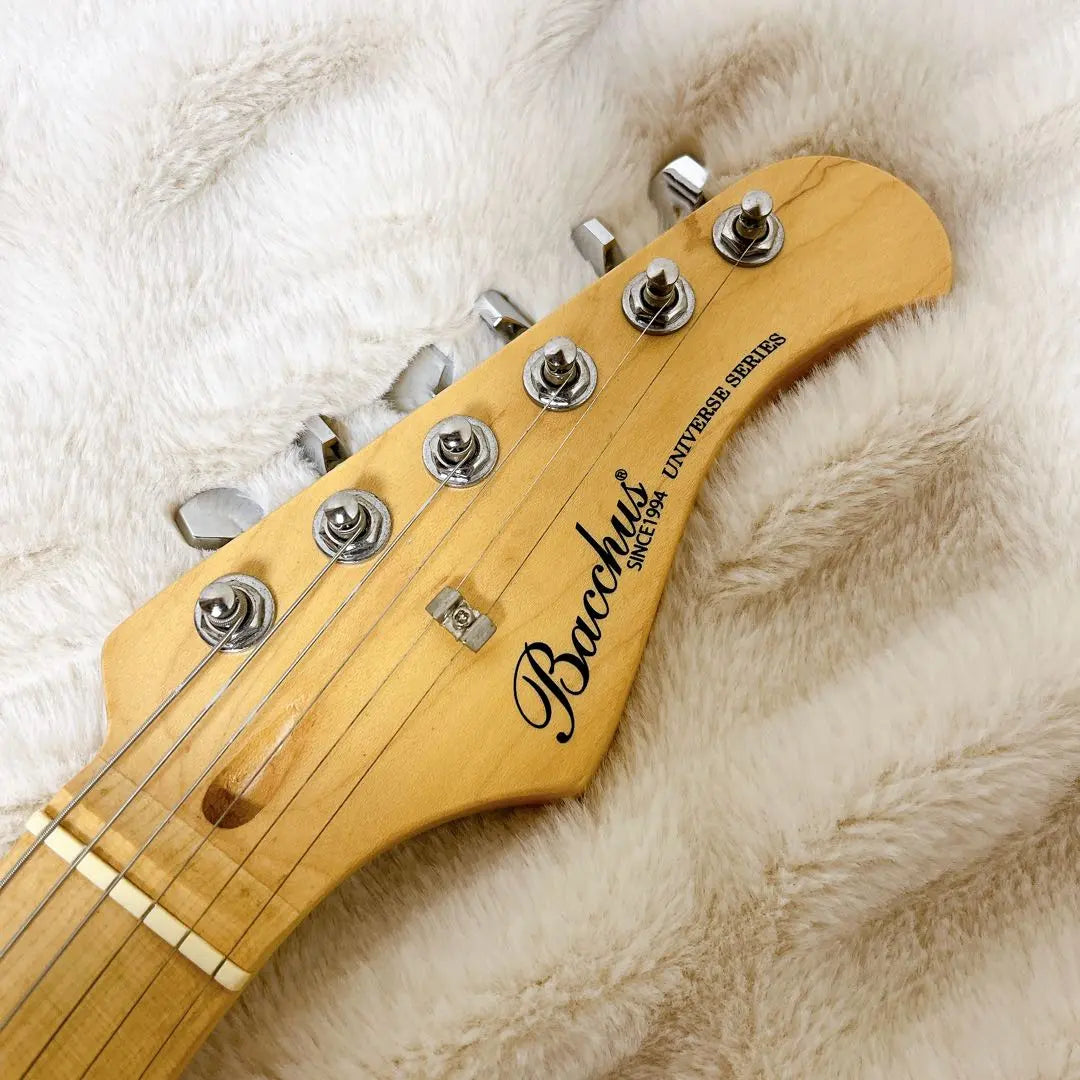 Bacchus Universal Series Stratocaster Sunburst