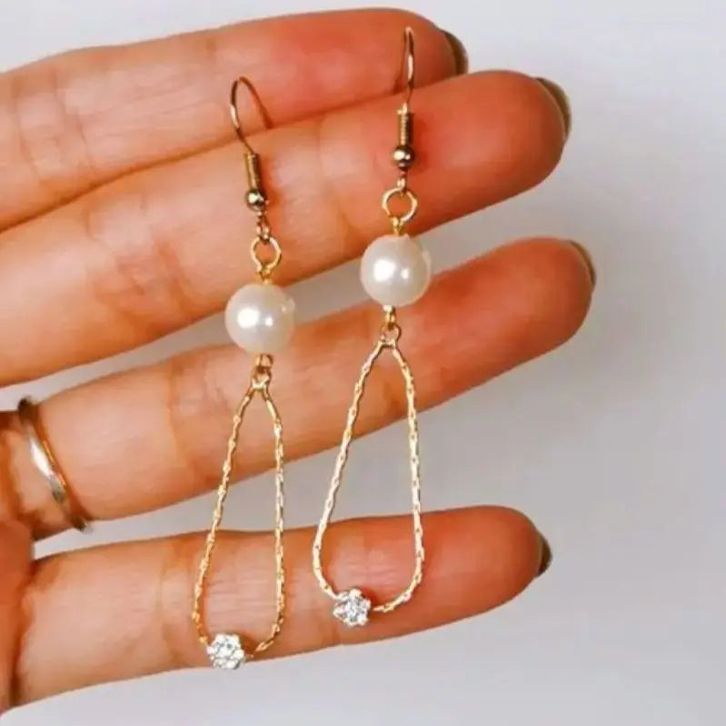 No.20 Small and cute simple earrings