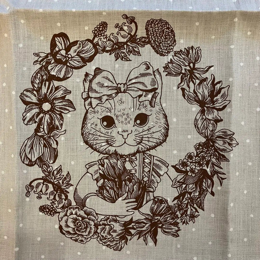 Estampado de gato exclusivo para Kanaaki