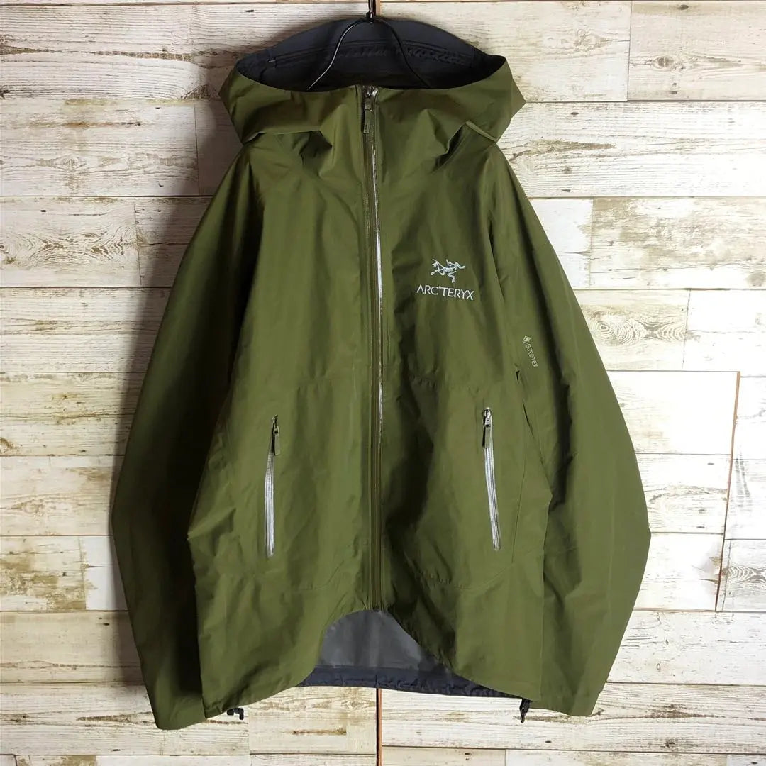 Chaqueta Arcteryx ZETA SL Gore-Tex ligera y duradera