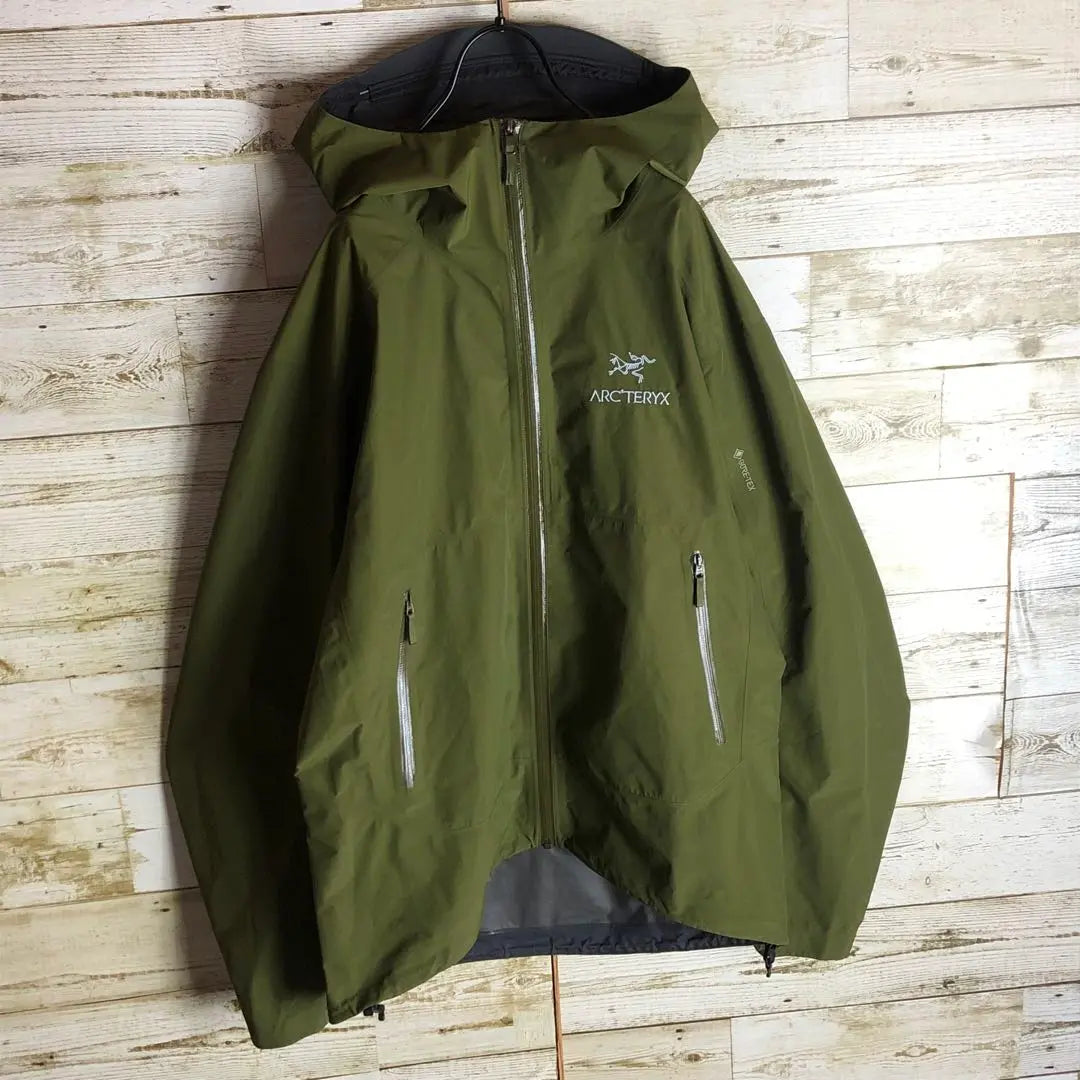 Chaqueta Arcteryx ZETA SL Gore-Tex ligera y duradera