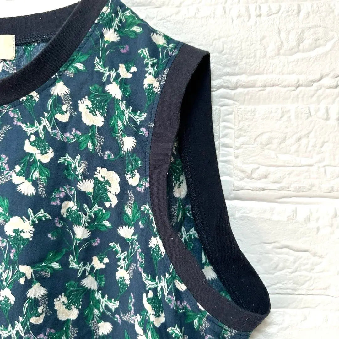 [Beeming by Beams] Sleeveless tank top, floral pattern, all-over pattern, fishtail