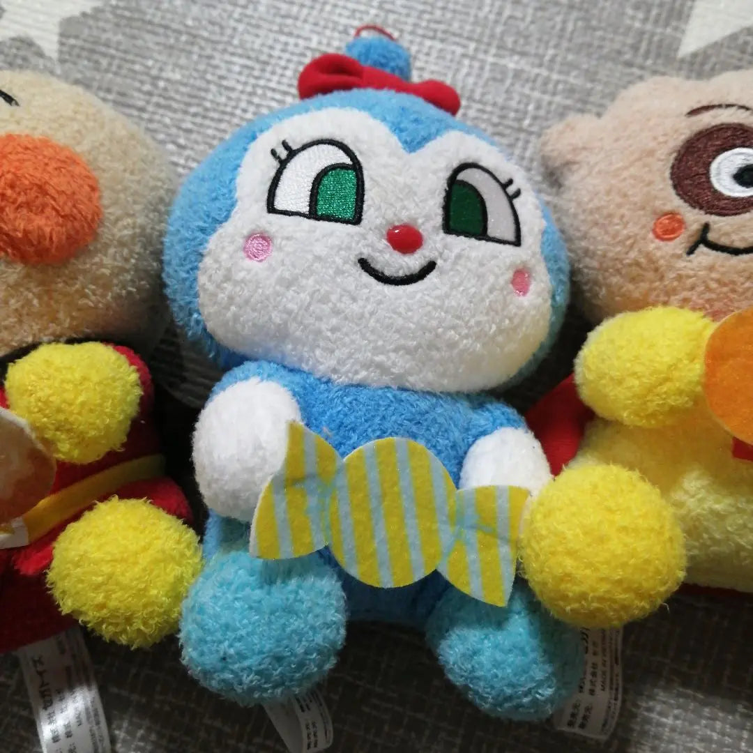 Juego de 4 peluches Anpanman