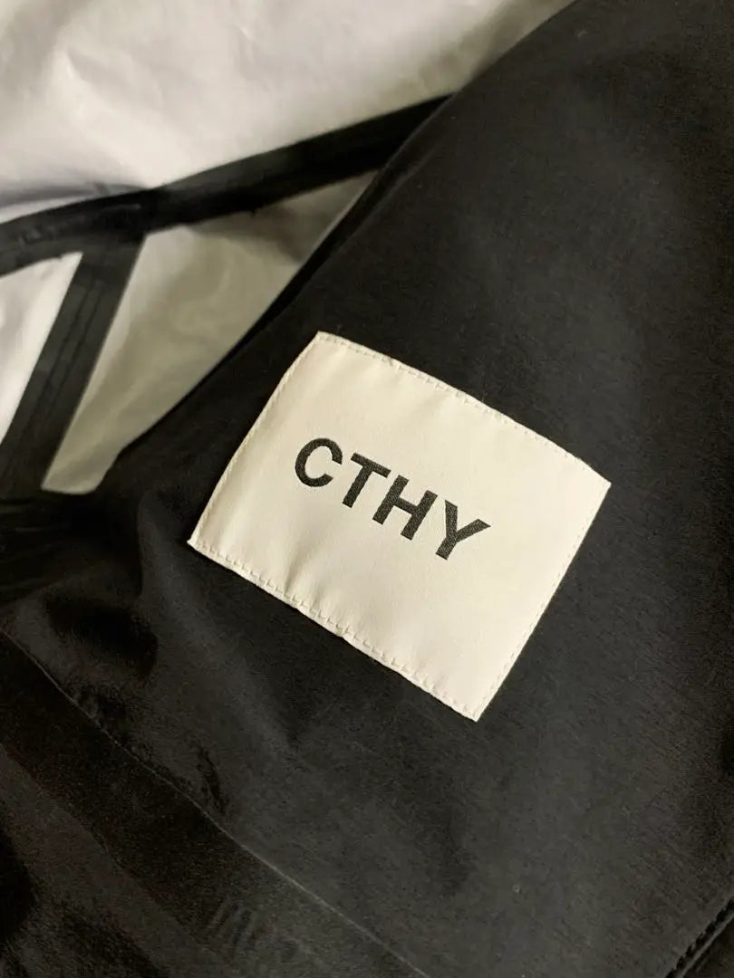 CTHY "EVENT" TECH HOODED JACKET Black 3