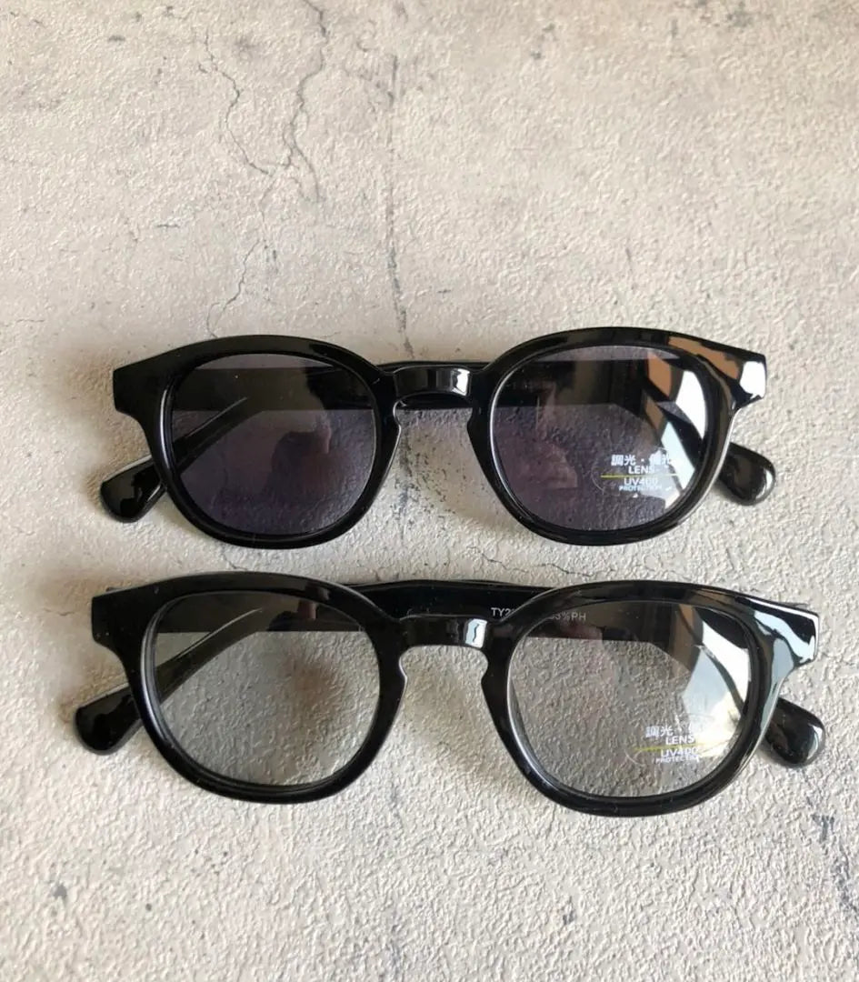 Unused Boston-type polarized and dimmable sunglasses, black x light gray (smoked)