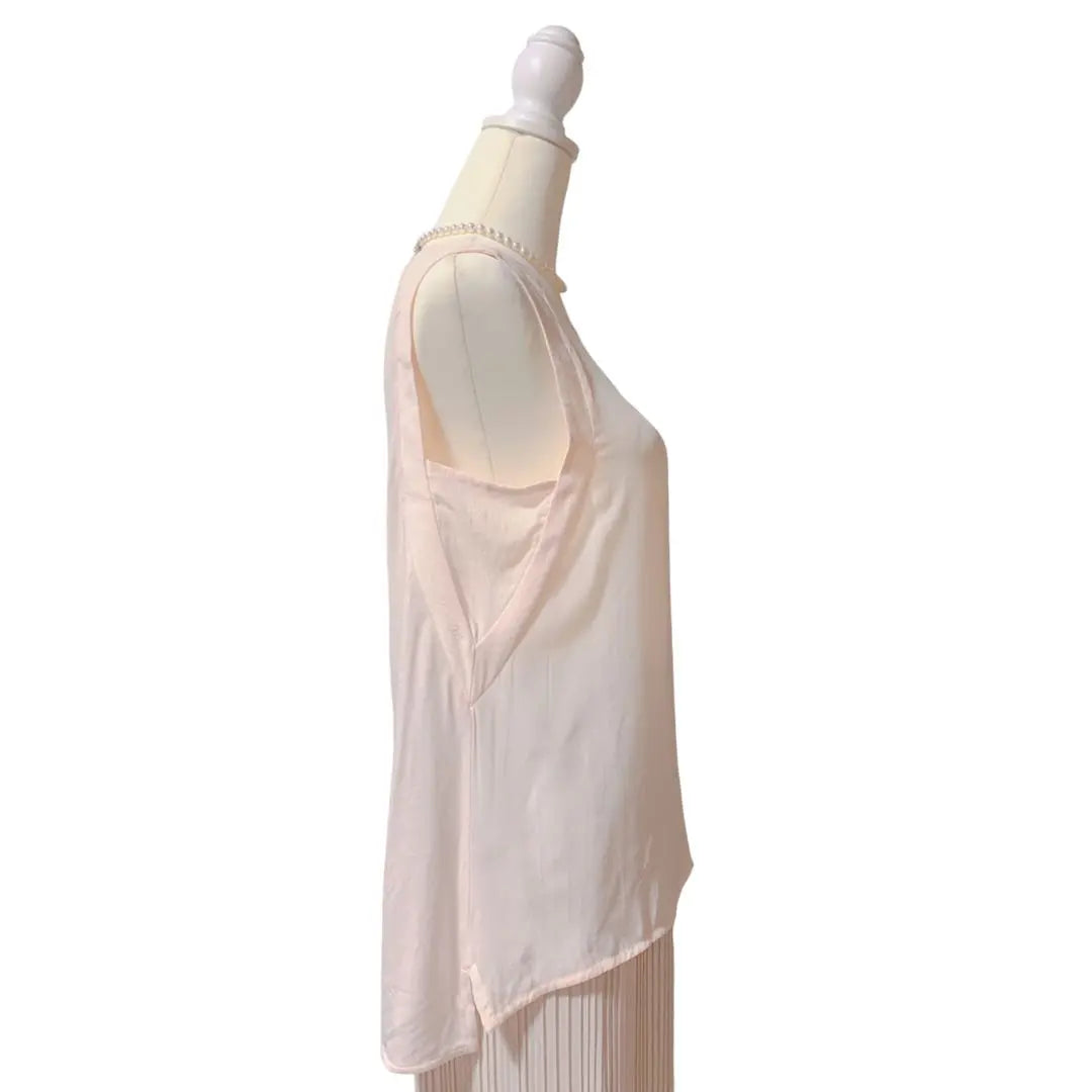 New MAX &Co. Made with different materials such as silk, hem asymmetrical tank top L