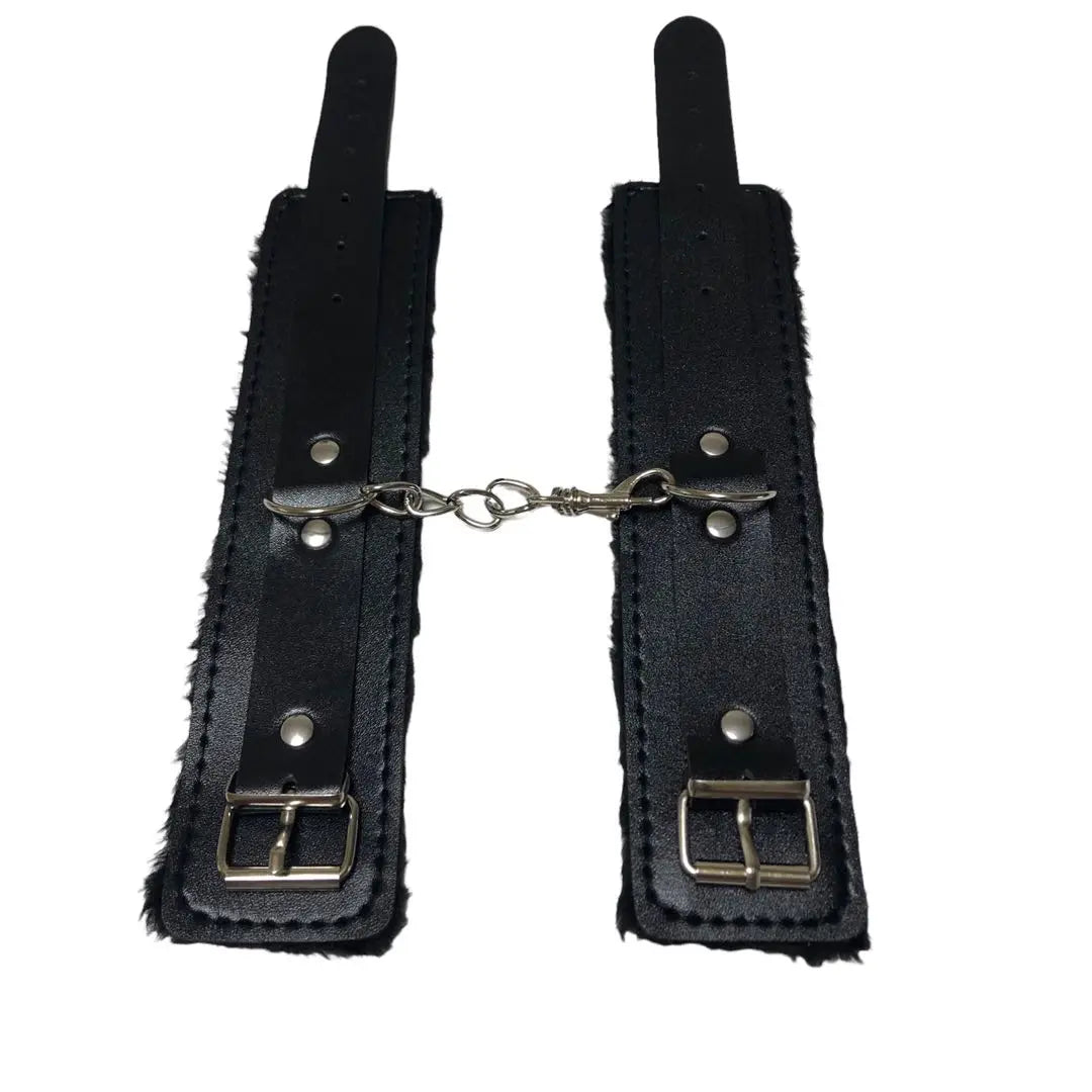 Black 2-piece set/handcuffs with fluffy fur, handcuffs, Yu-Yu Mercari delivery anonymous delivery