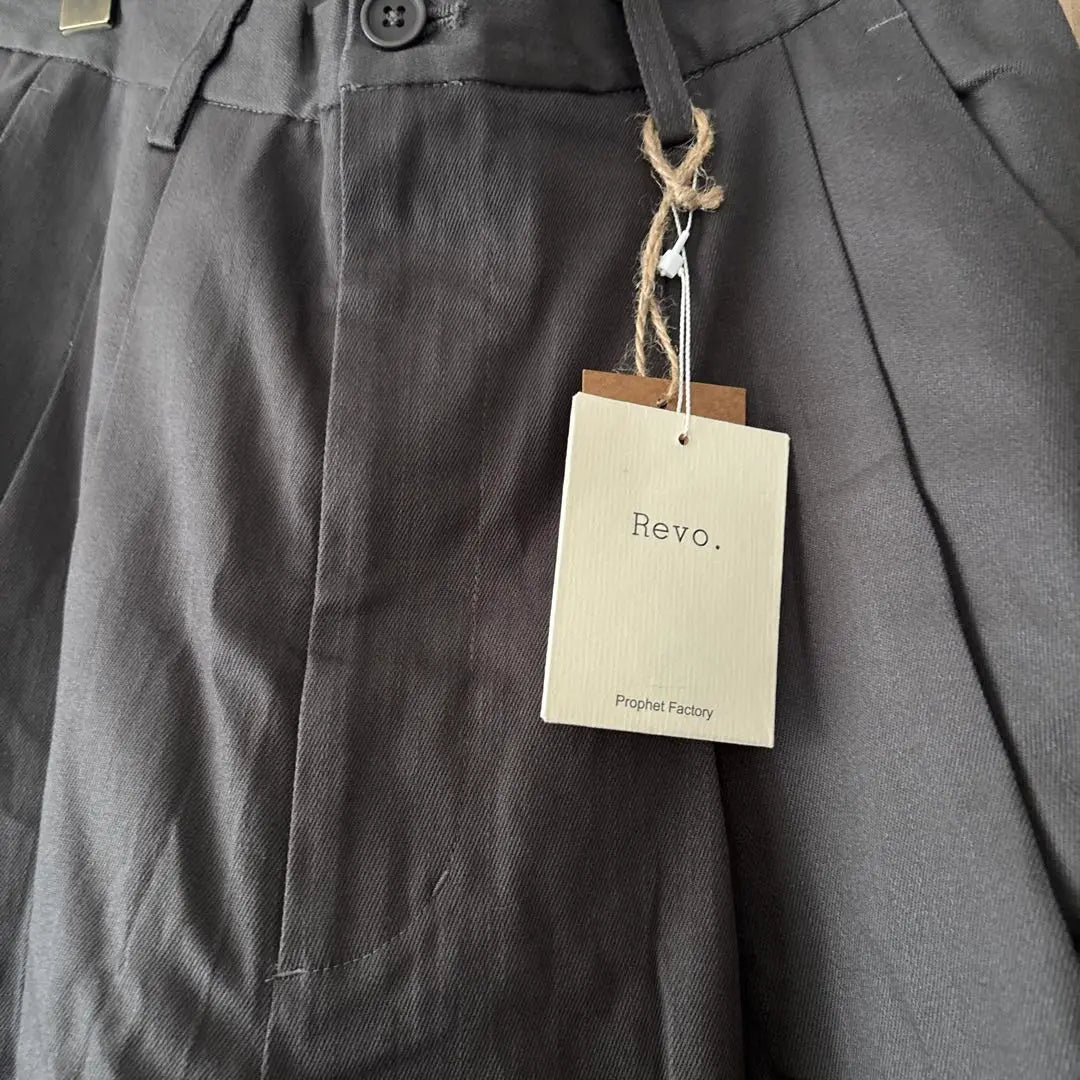 Revo. Grey Chino Pants with Tucks New