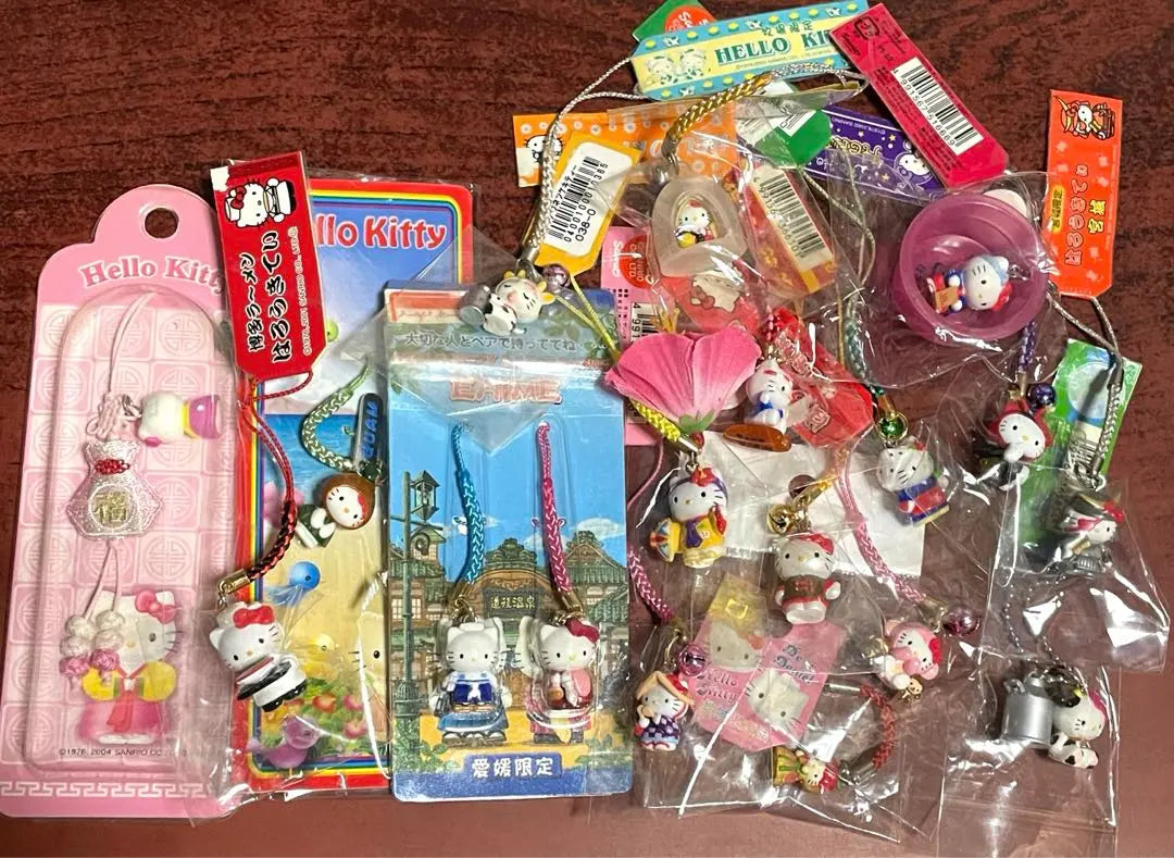 Sanrio Hello Kitty Local straps and other bulk sale