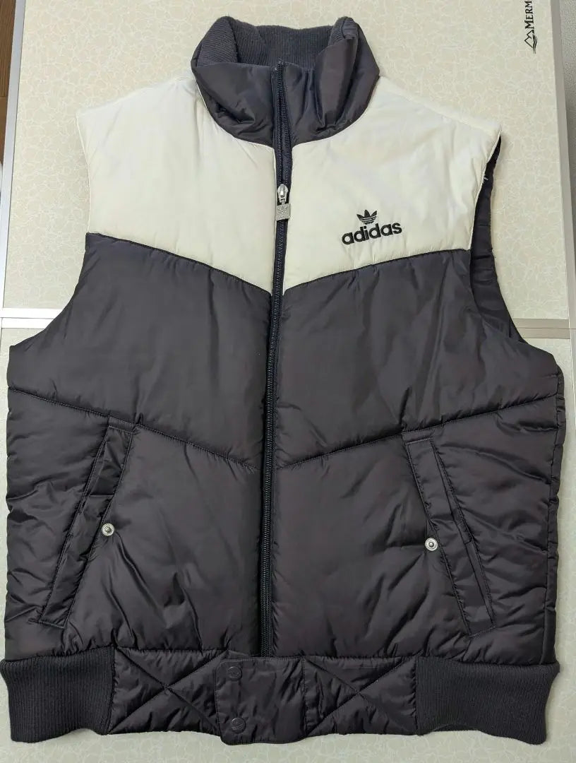 ★Same-day shipping★Almost unused adidas down vest M | ★即日発送★ほぼ未使用 adidas ダウンベスト M