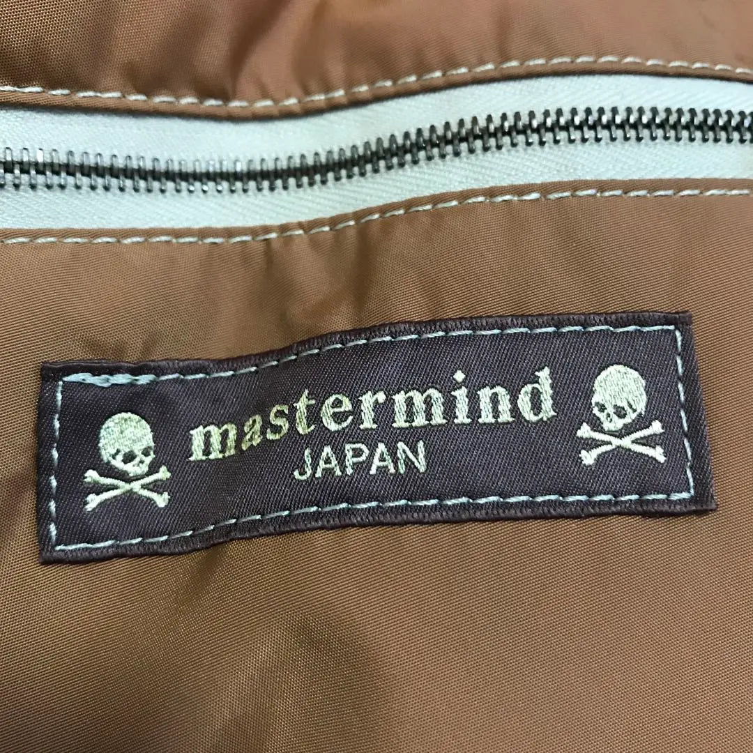 Ropa usada de marca. Fabricada en Japón Mastermind × Rocky Mountain