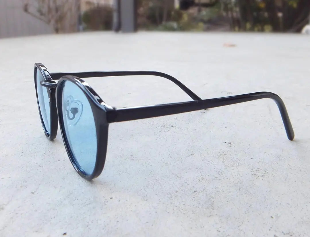 Boston type sunglasses black x light blue unused Boston type